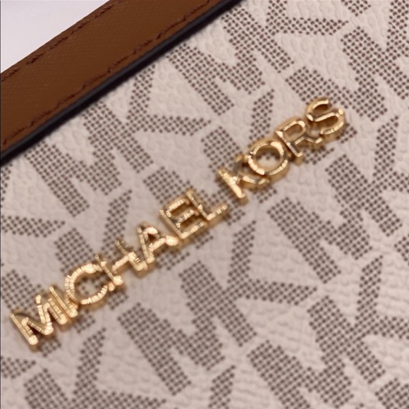 Michael Kors EW Crossbody Vanilla - Picture 4 of 11